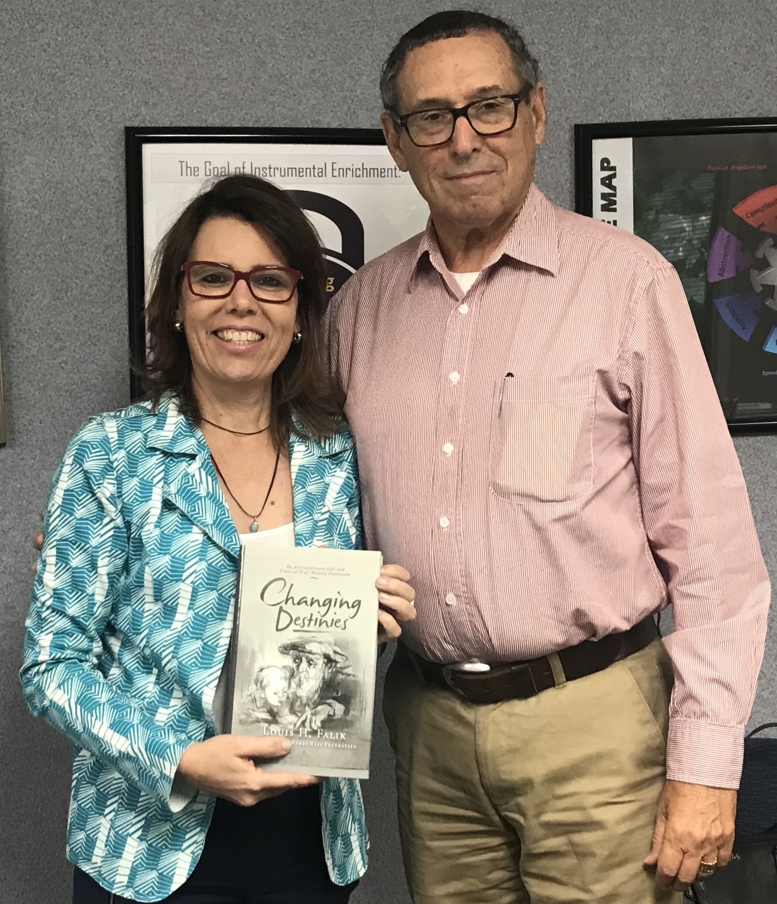Dr. Louis Falik Presents his New Book Changing Destinies in Fort Wayne (IN, USA)